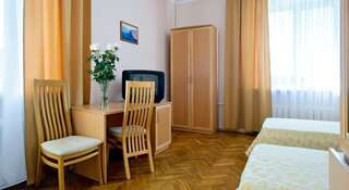 Гостиница Волга Самара Стандартный двухместный номер с 2 отдельными кроватями-1
